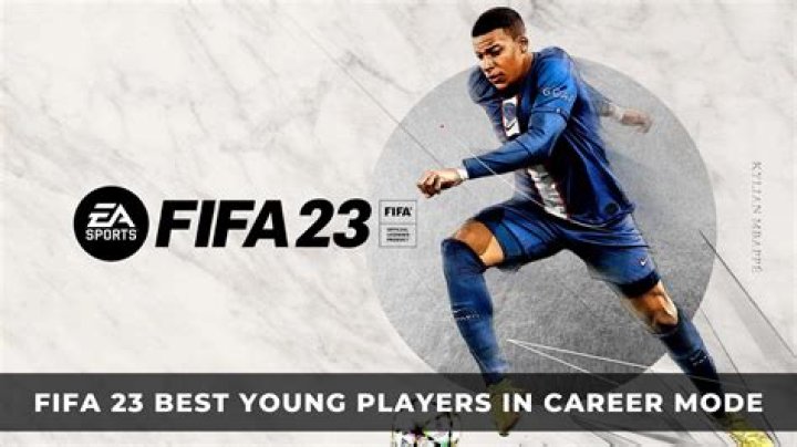 How do you delete training on FIFA 22 Career Mode?